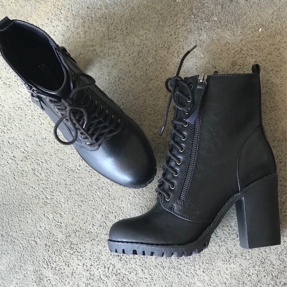 Soda Lug Sole Lace-up Heel Combat Ankle Bootie - Picture 12 of 15